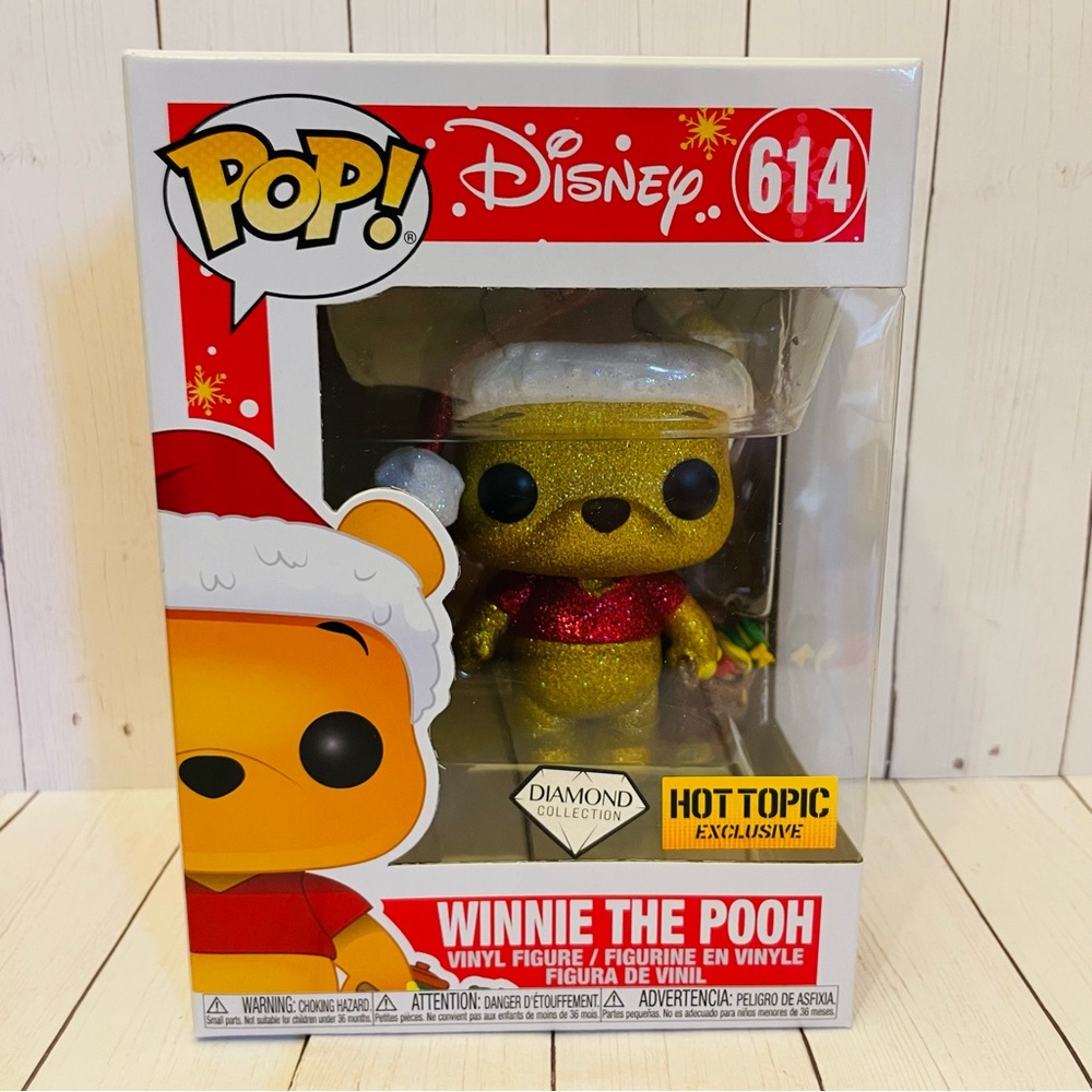 Funko Pop! Disney Holiday Winnie the Pooh #614 Diamond Hot Topic Exclusive